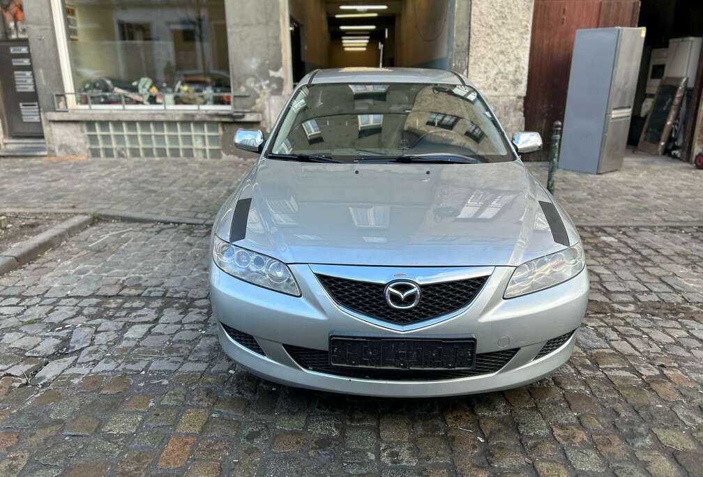 Mazda 1.8 Comfort climatisation uniquement l’export