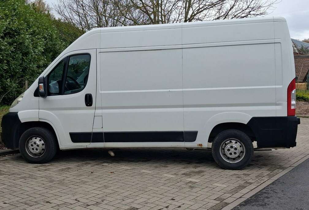 Peugeot 2.2 HDi L2H2 Utility