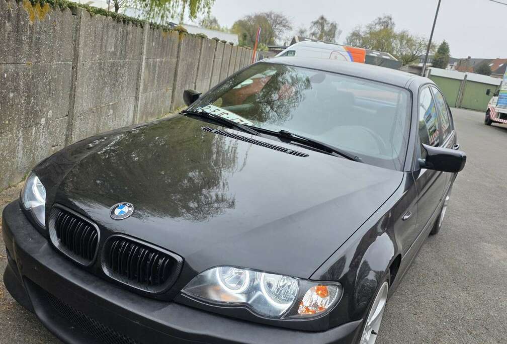 BMW 318i