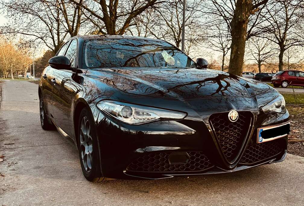 Alfa Romeo 2.2d JtDM (180pk)