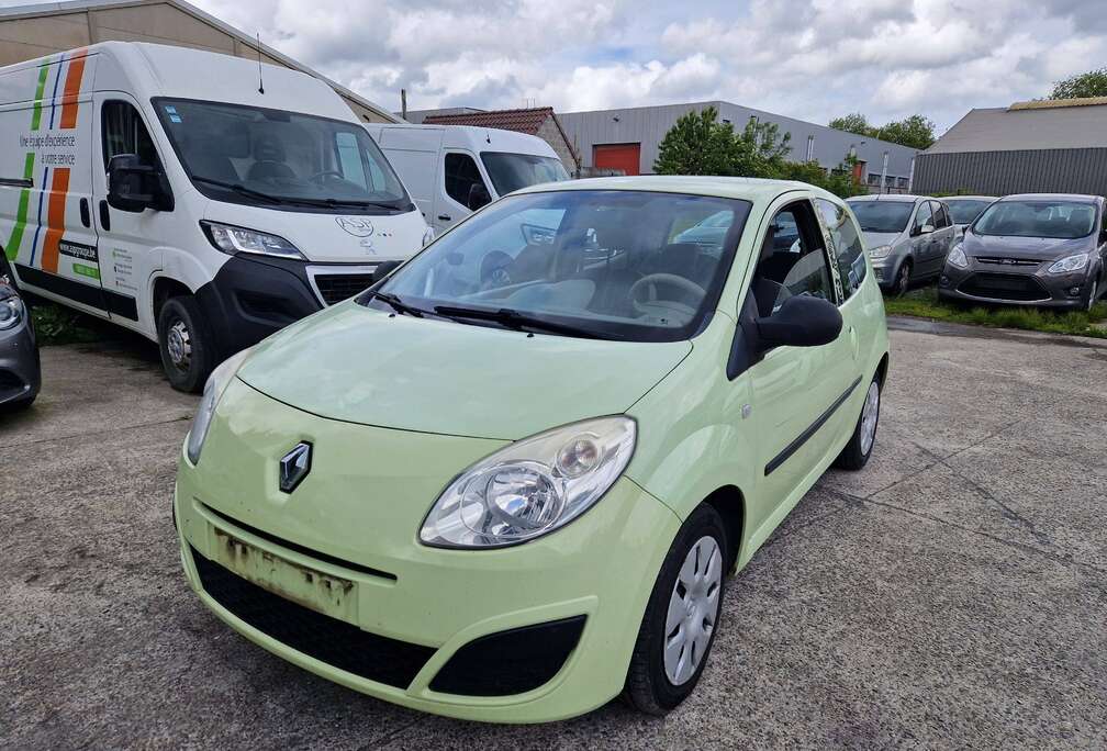 Renault VEHICULE ACCIDENTEE
