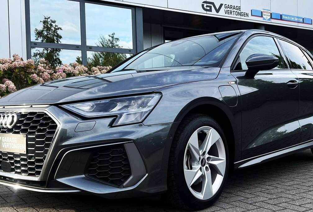 Audi Sportback PHEV 40 TFSI e  S tronic Hybride S- Line*Acc met remfunctie/Pdc*inparkeerassistentie*Rijstrookwisselhulp*Leder*