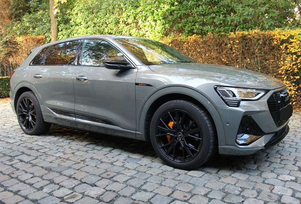 Audi e-tron 55 quattro S line Black Edition (BTW wagen)