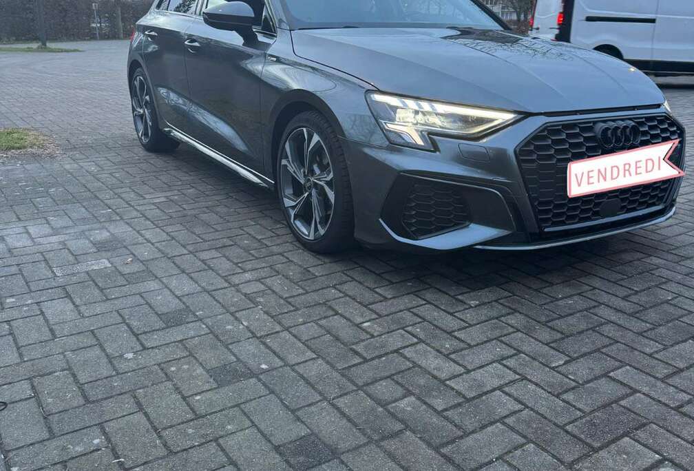 Audi Sportback 30 TFSI Business Edition S line tronic