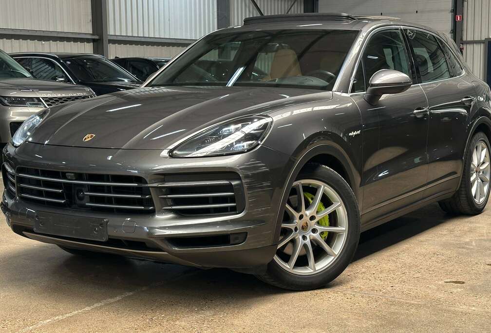 Porsche Cayenne 3.0i V6 PHEV Tiptronic S