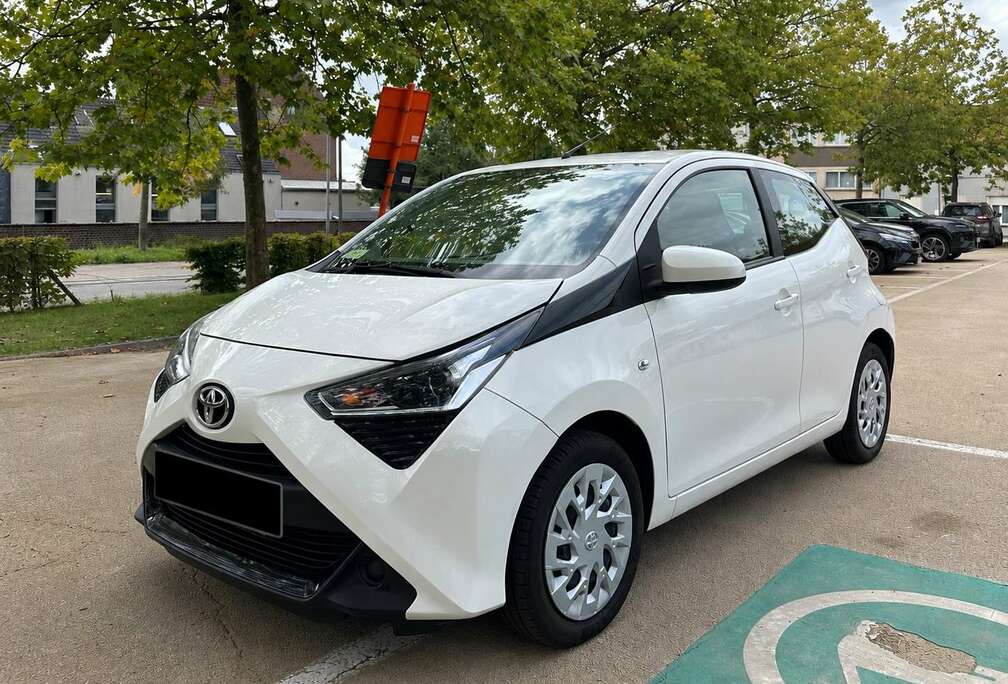 Toyota Aygo 1.0 VVT-i x-shift