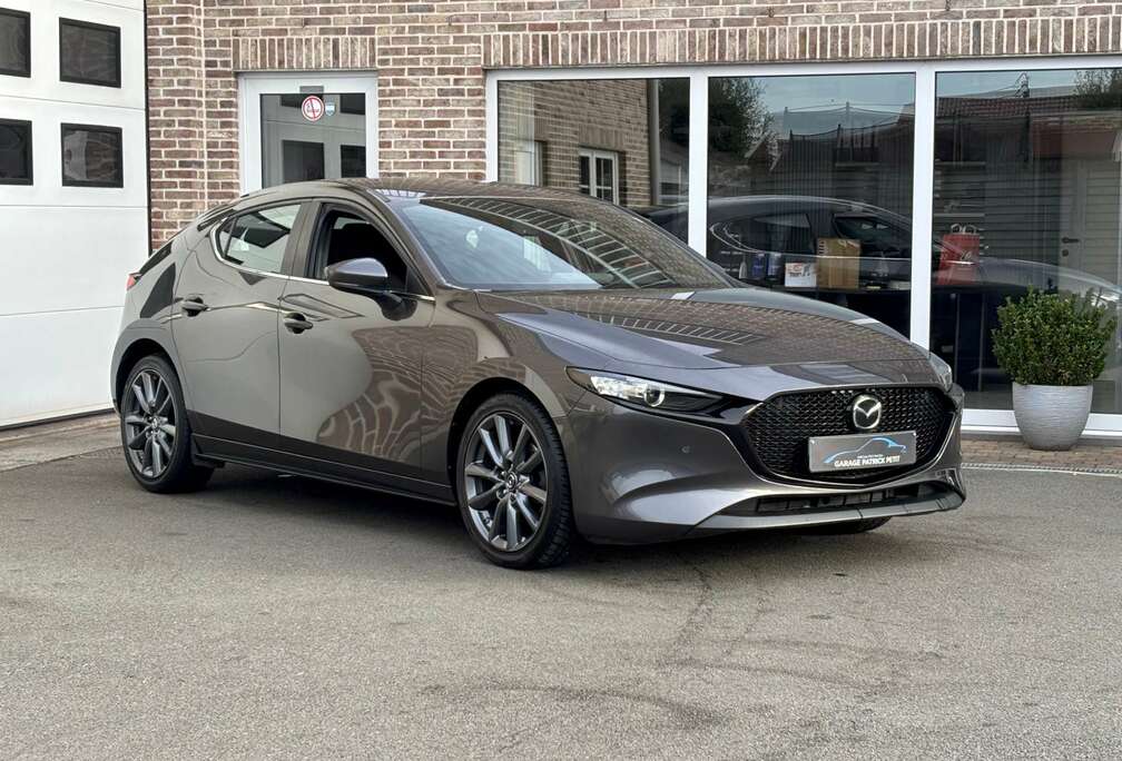 Mazda 3 2.0 M-HYBRID / 360 camera / 58000km / 12m wb