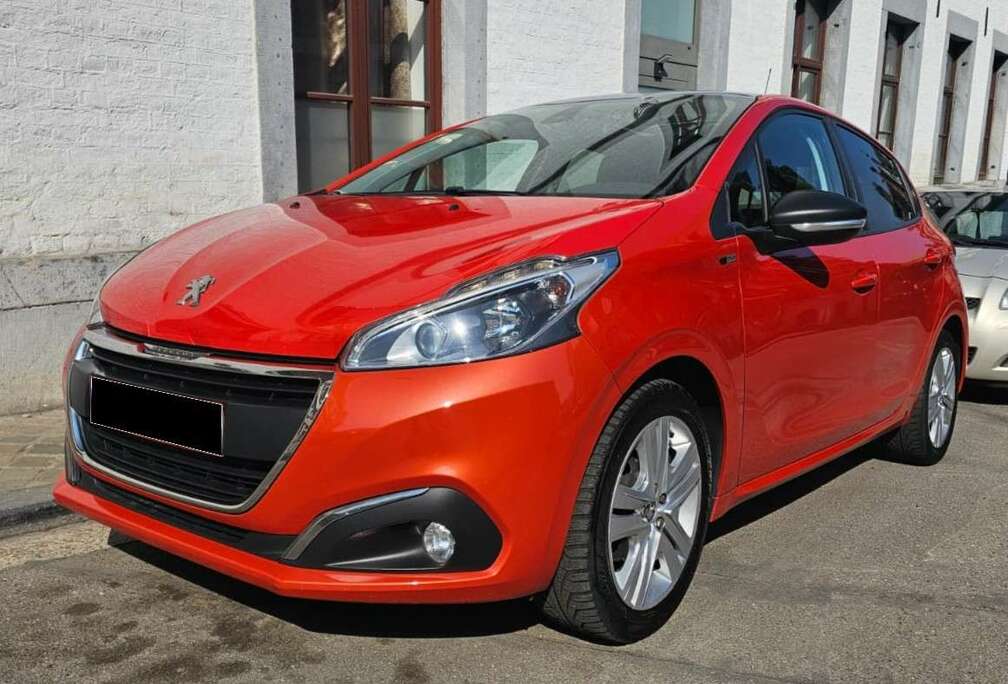 Peugeot 208 1.2i Style 86ch - Toit Pano - Cruise - Bluetooth - Siège Chauffant
