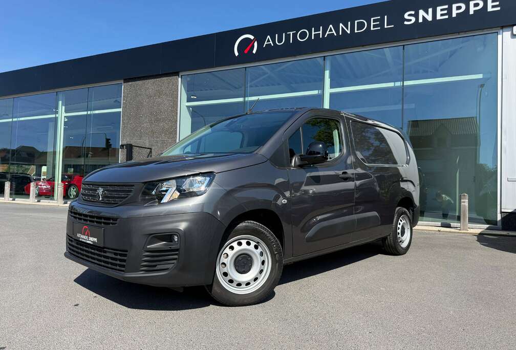 Peugeot 1.5 BlueHDi L2 Premium /3 Zit/Gps/Camera/Enz..