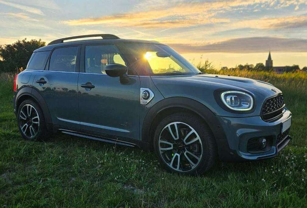 MINI Cooper SE ALL4 John Cooper Works 220pk