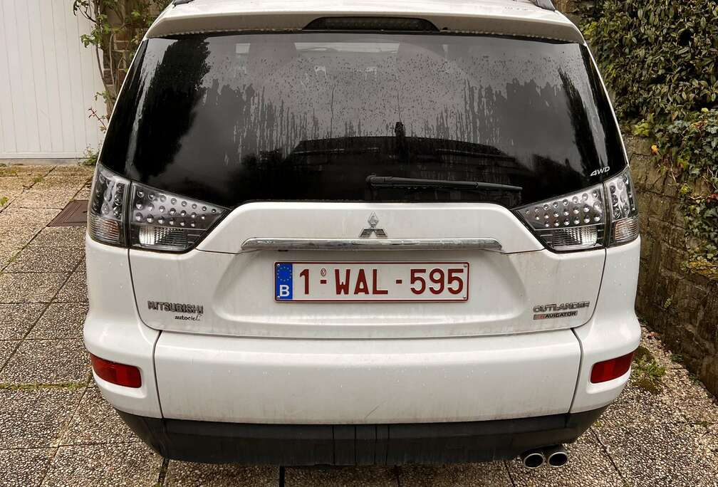 Mitsubishi 2.2 DI-D 4WD TC-SST Motion