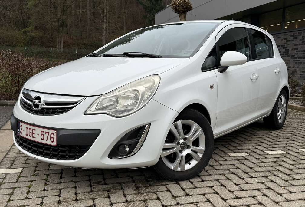 Opel 1.3 cdti (EURO 5 ) prête à être immatriculée