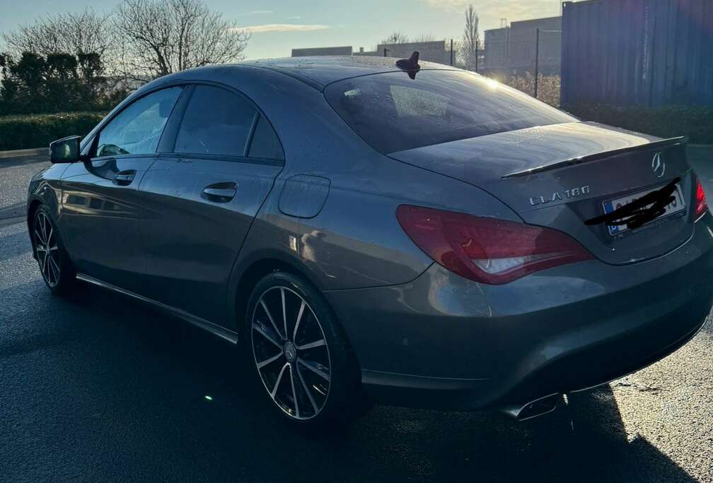 Mercedes-Benz cla 180