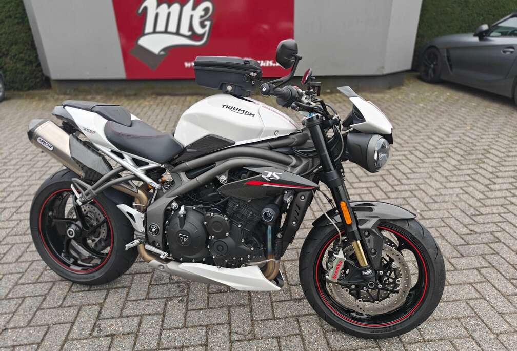 Triumph RS