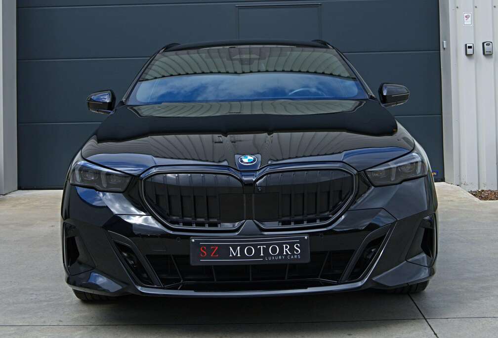 BMW Touring  M Pack  Full Option  Pano  Head-up