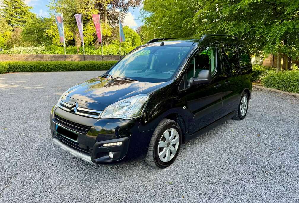 Citroen XTR 1.2 PureTech 110pk Camera LED Navi