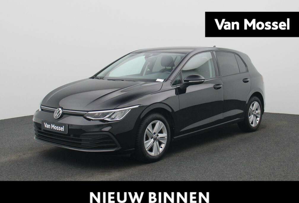Volkswagen VIII 1.0 TSI 81kW Life CARPLAY  CAMERA  ACC
