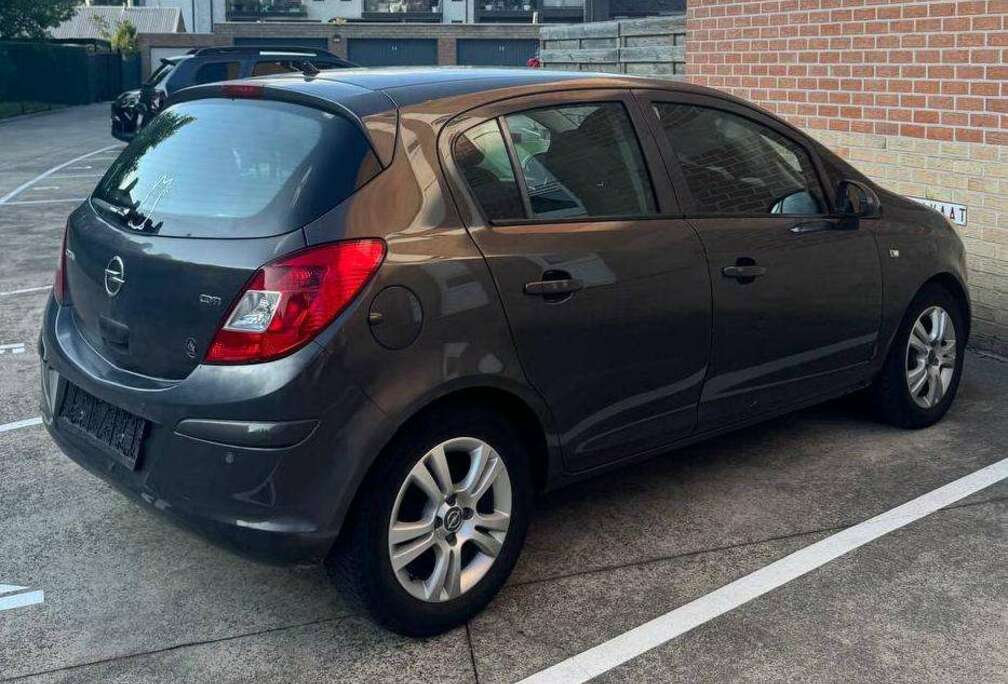 Opel Corsa 1.3 CDTi Enjoy DPF