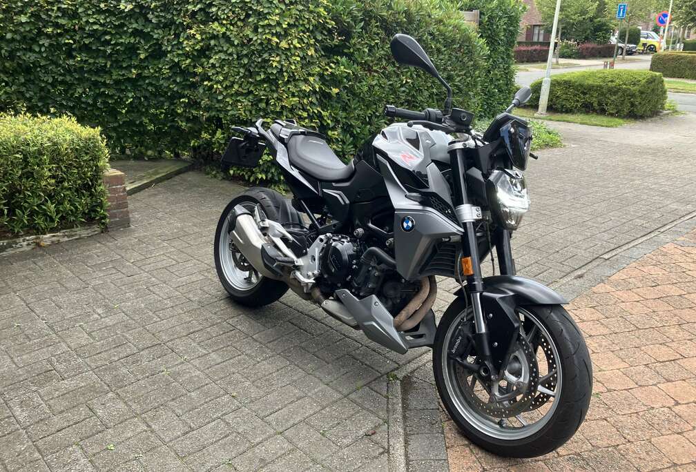 BMW