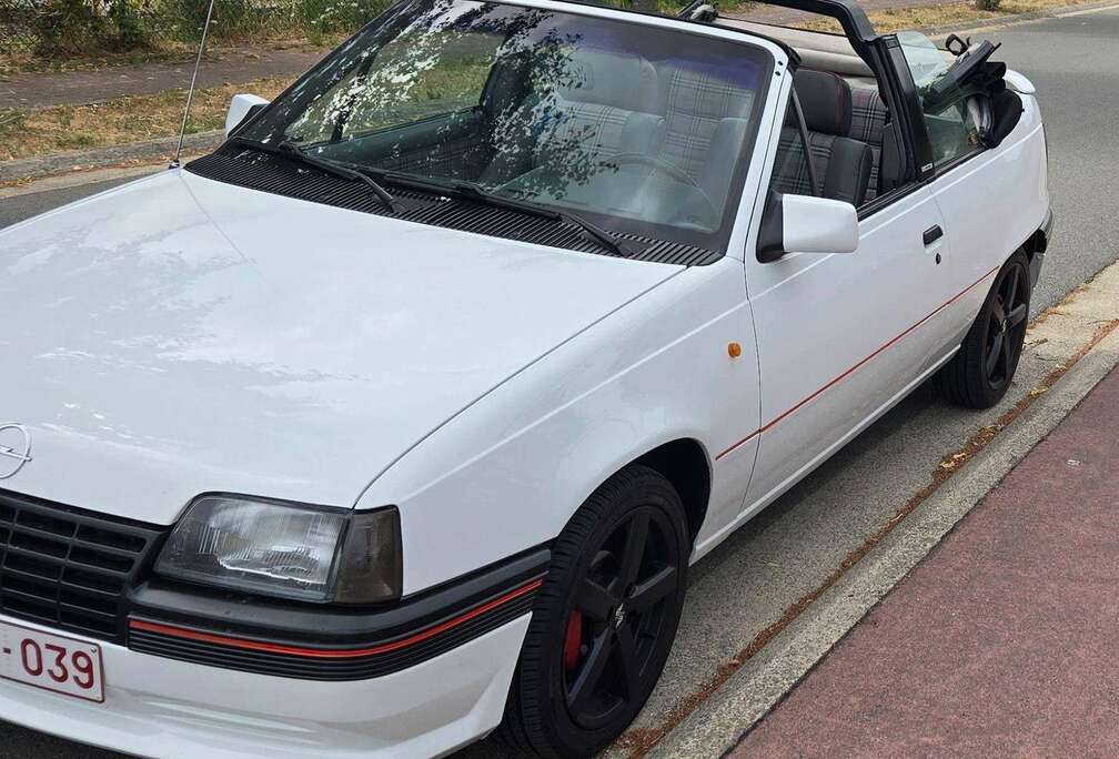 Oldtimer Cabrio 16s