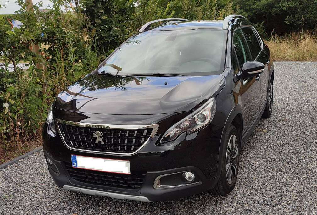 Peugeot 2008 1.2i PureTech Style