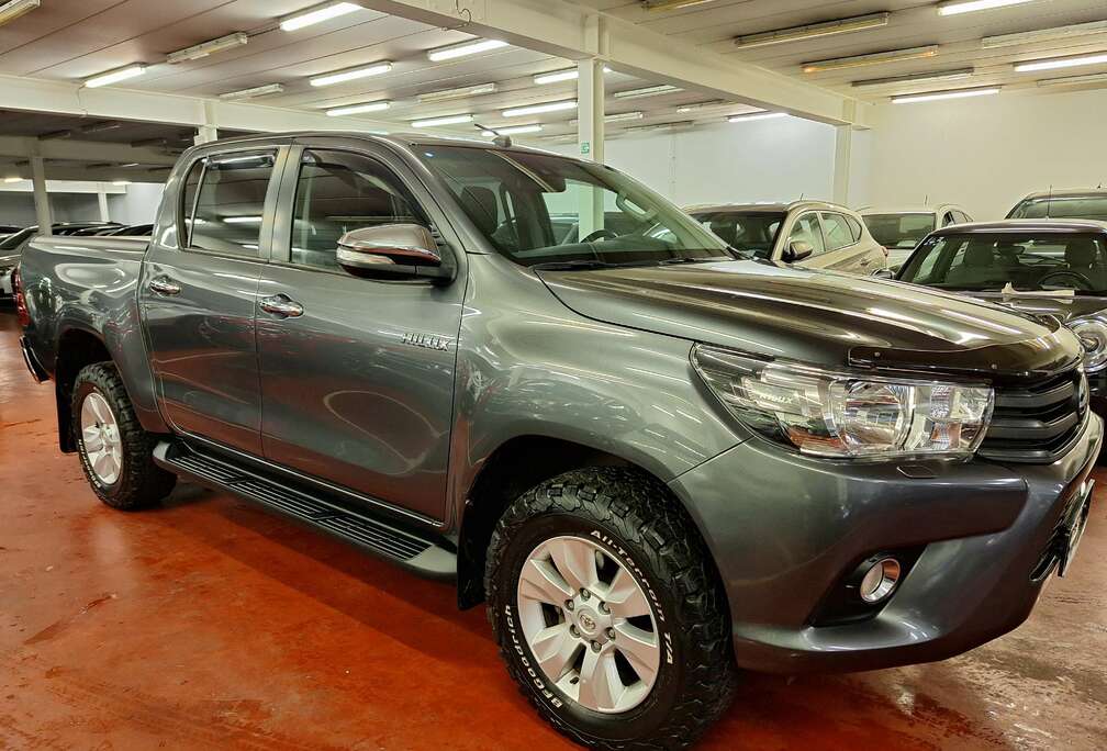 Toyota 2.4 D-4D Double Cab Comfort 4X4