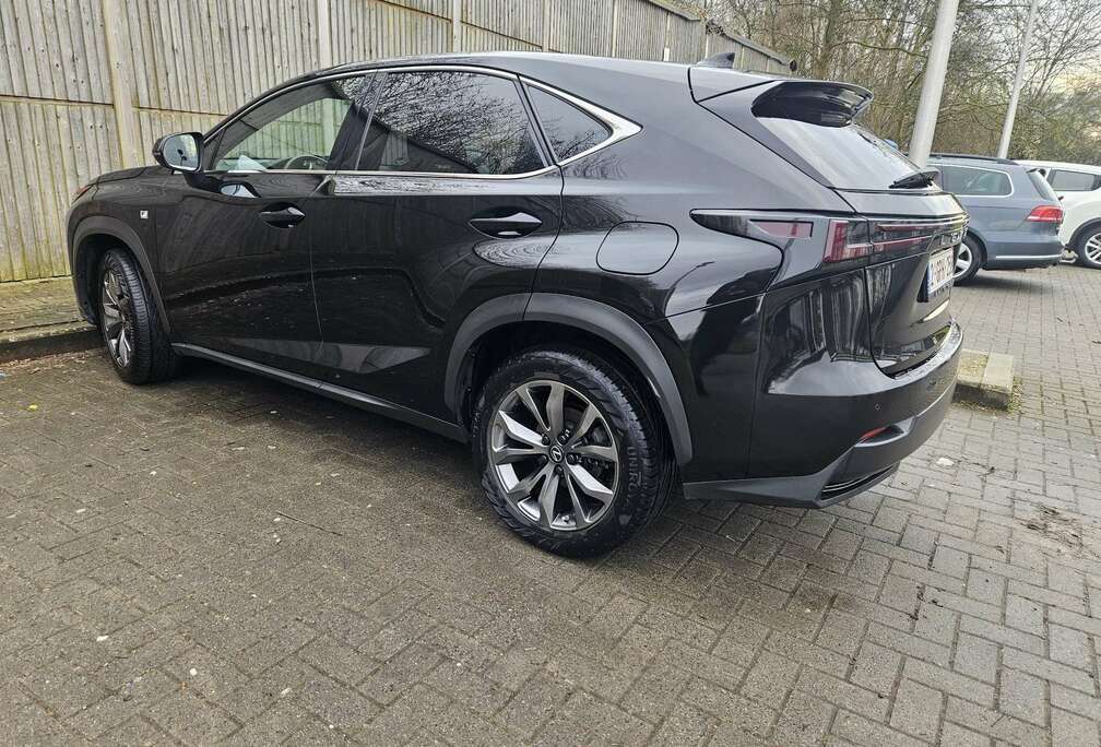 Lexus E-FOUR F Sport