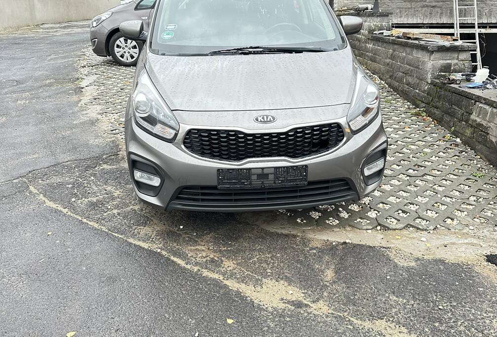 Kia 1.6i Lounge. 7 places avec contrul