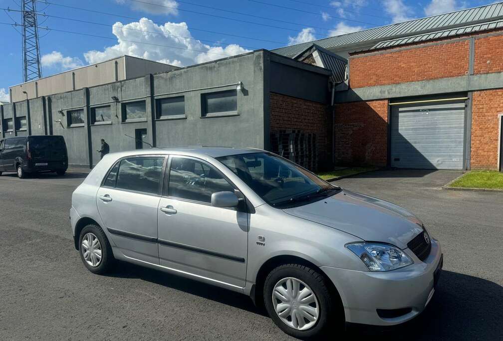 Toyota 1.6i airco climatisé vitres électriques