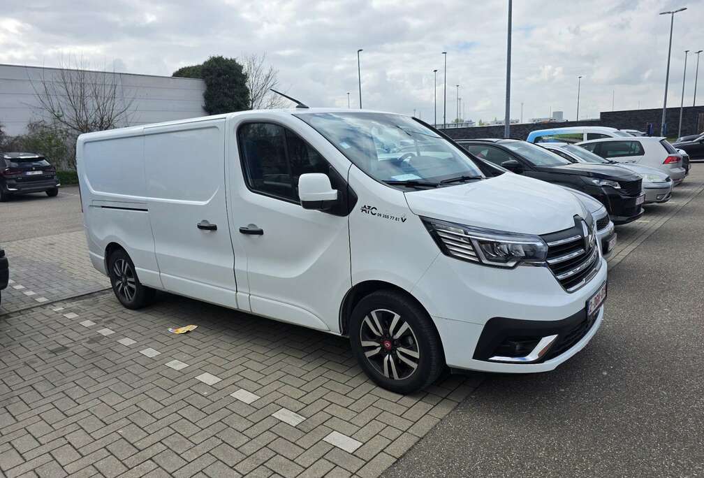 Renault 2.0 dCi 29 L2H1 Confort EDC (EU6d)