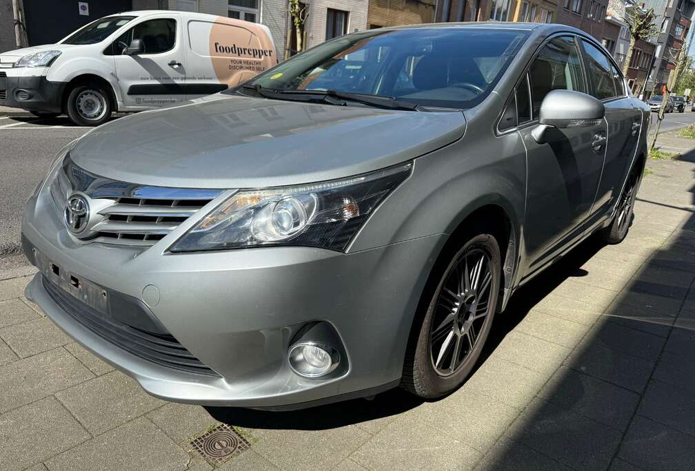 Toyota Avensis 2.0 D-4D Comfort 1er MAIN ETAT NEUF
