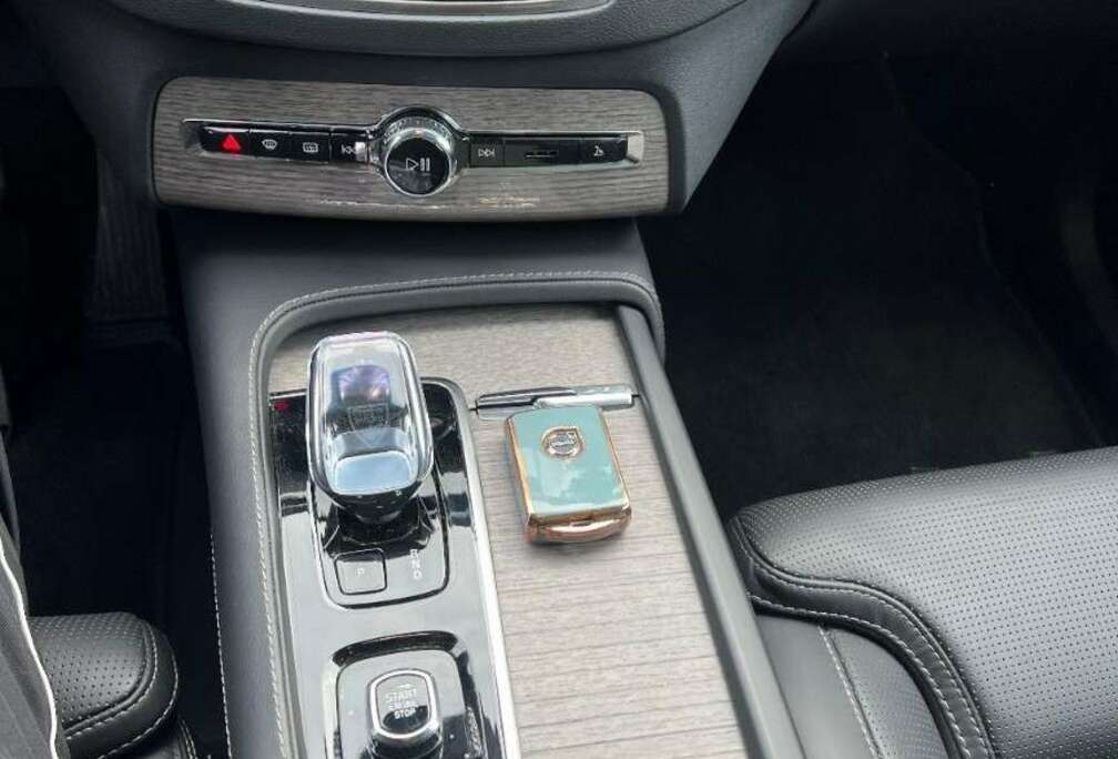 Volvo 2.0 T8 TE 4WD PHEV ultimate dark