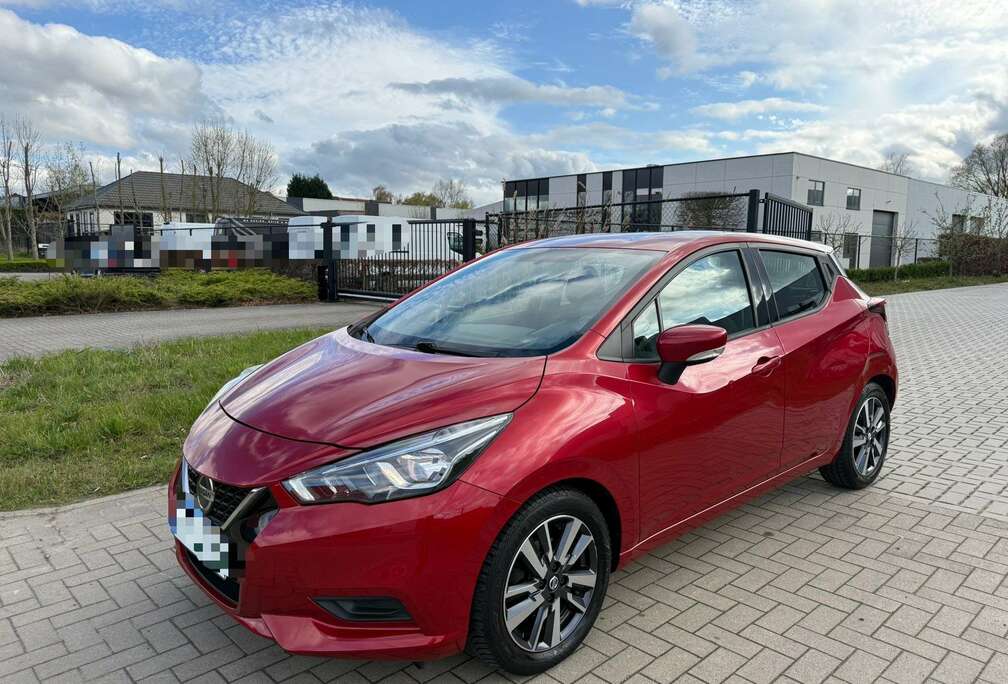 Nissan 1.0i Visia