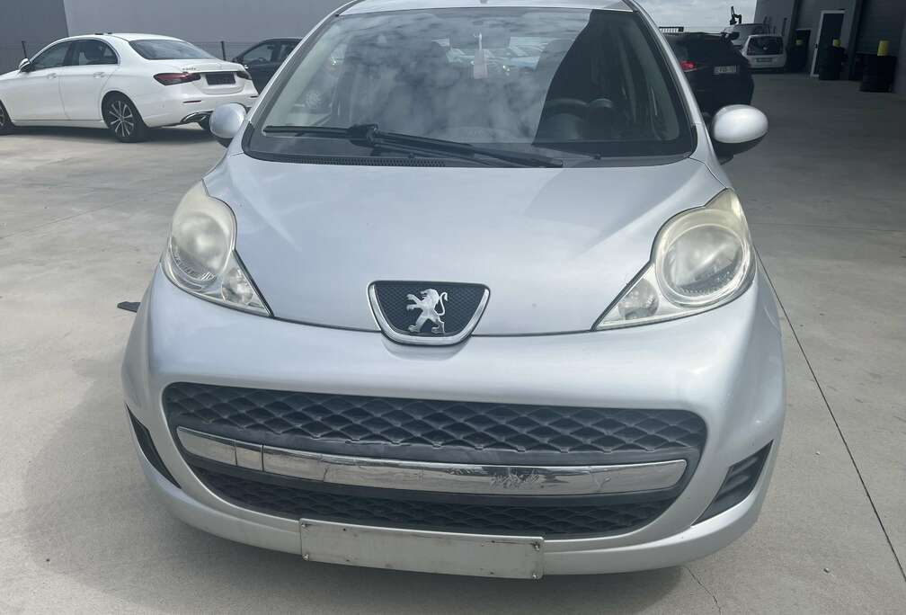 Peugeot 1.0i Urban Move