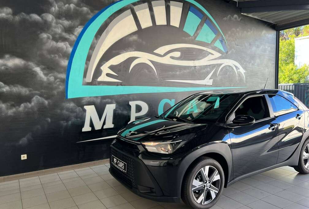 Toyota Aygo X Hybrid 1.5i VVT-i Envy E-CVT (85 kW) Envy