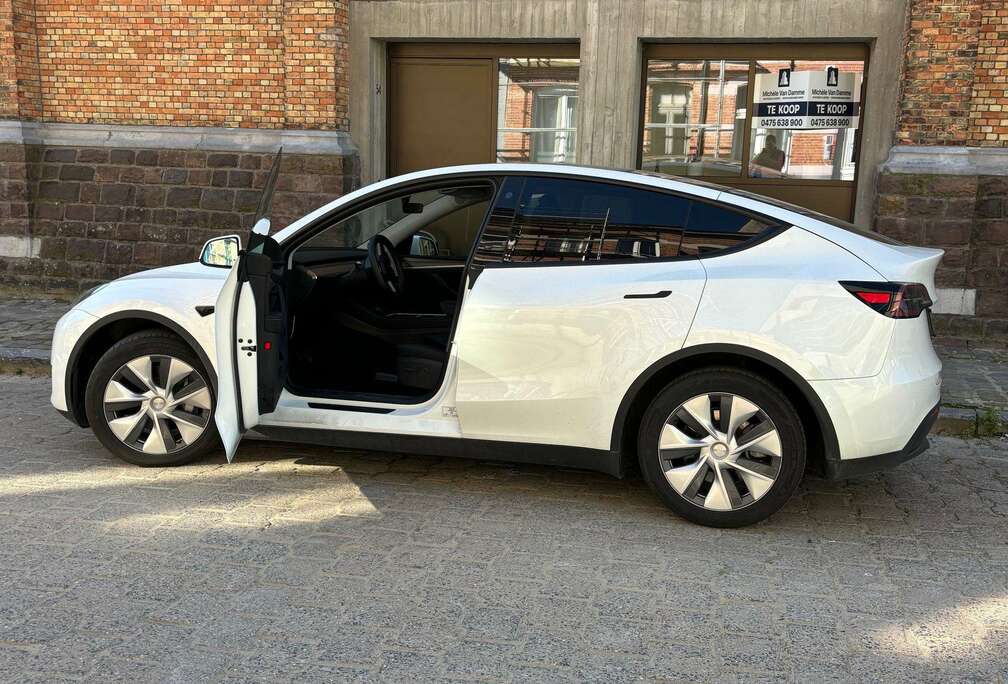 Tesla Model Y Long Range Dual Motor AWD