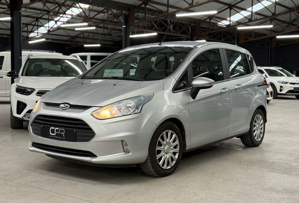 Ford 1.0i * 42.500KM * RADAR AR * CLIM * BT