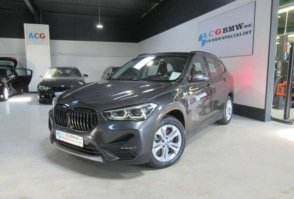 BMW Hybride Plug In Carplay Full LED Achteruitrijcamera PDC Hulp Navigatie Bluetooth