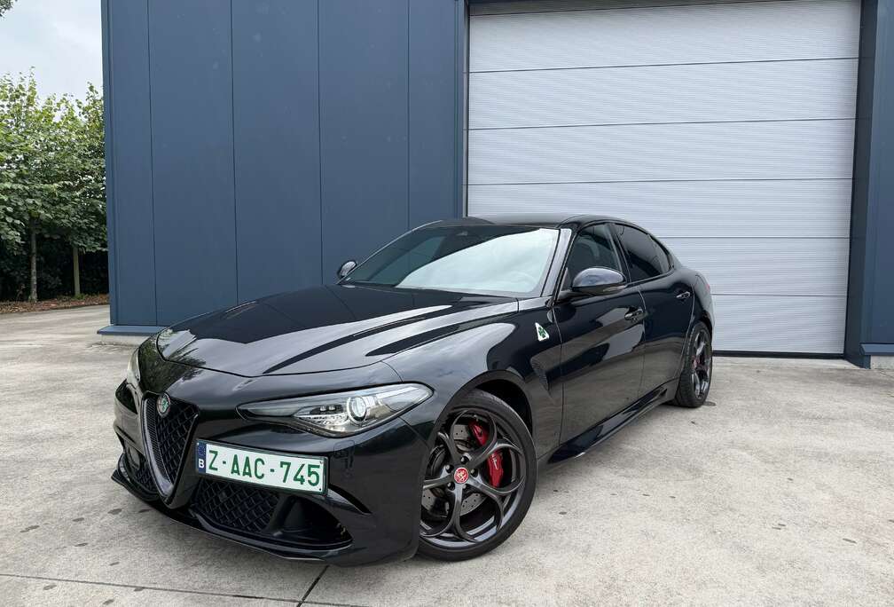 Alfa Romeo Giulia 2.9 T V6 Quadrifoglio