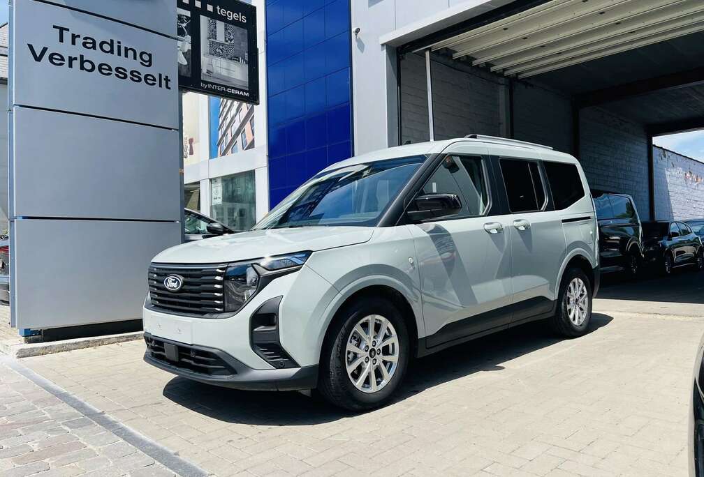 Ford 1.0 Ecoboost/ Titanium / PDC / Camera