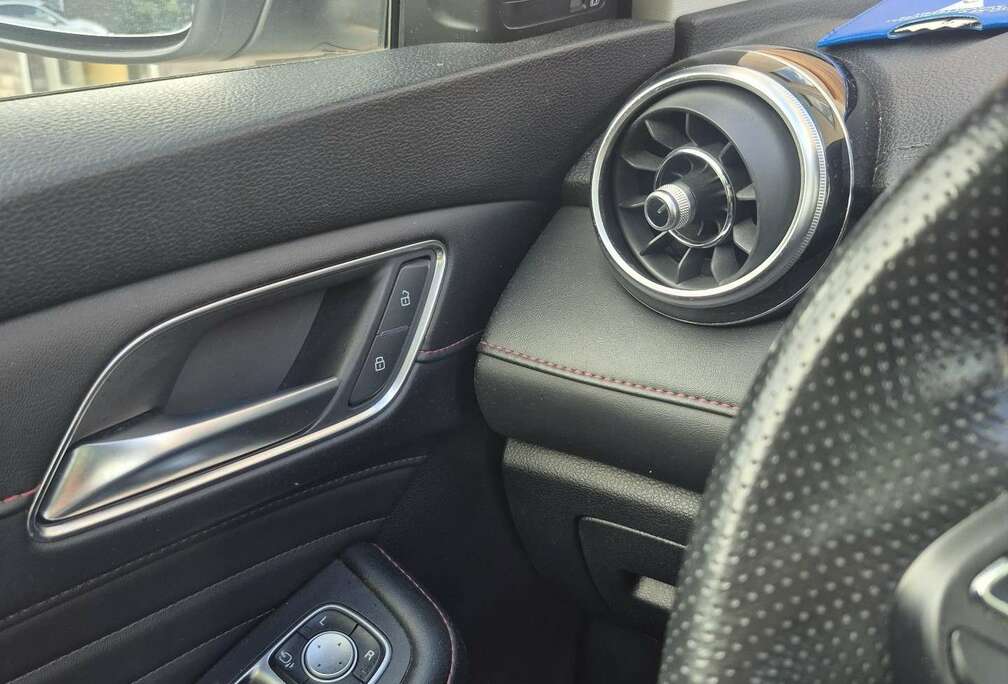MG PHEV Luxury