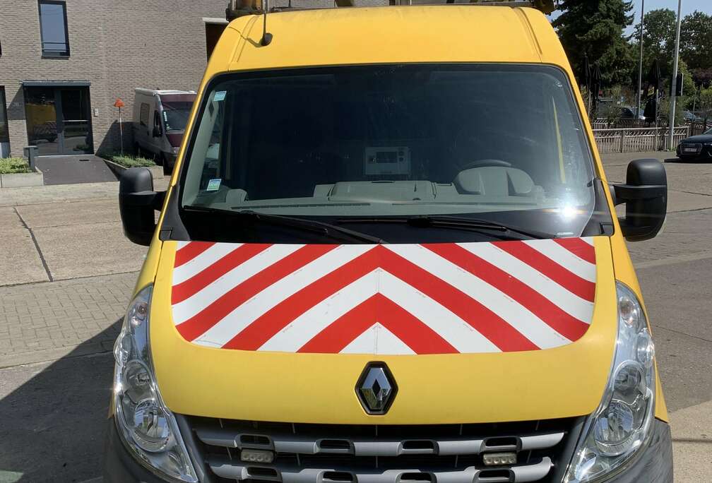 Renault 3.0 dCi L1H1 Minibus