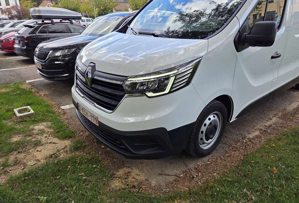 Renault renault  trafic.   29.950€ avec TVA