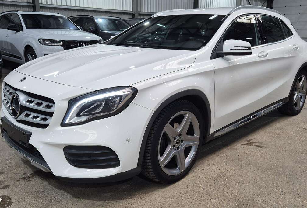 Mercedes-Benz GLA 180 Business Solution AMG