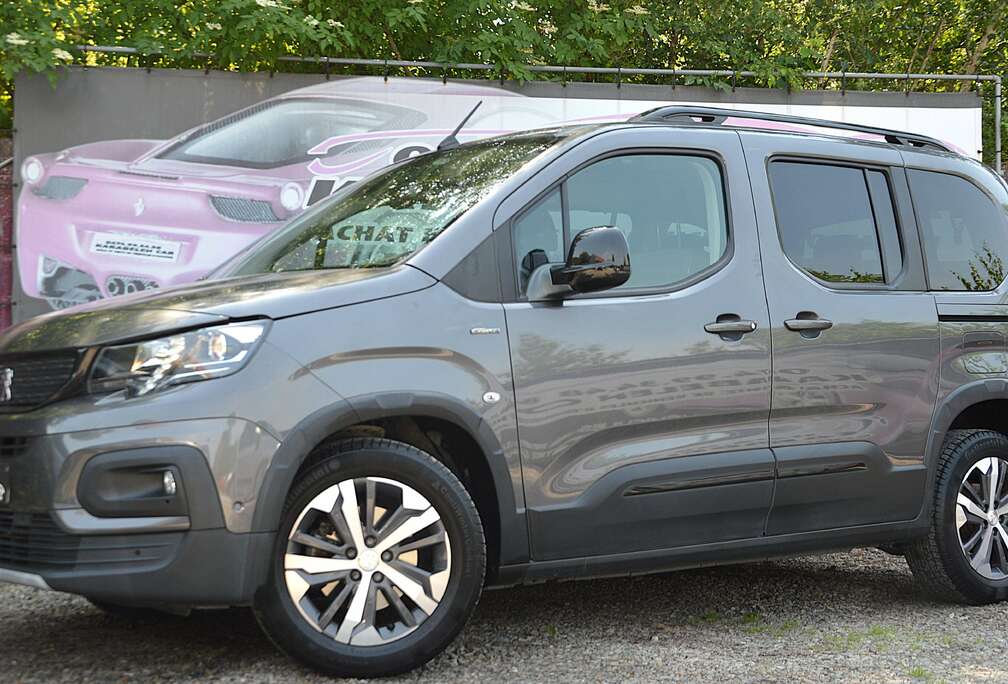 Peugeot 1.5BlueHDi Standard GT Line BOITE AUT NAV CAM 76.088KM