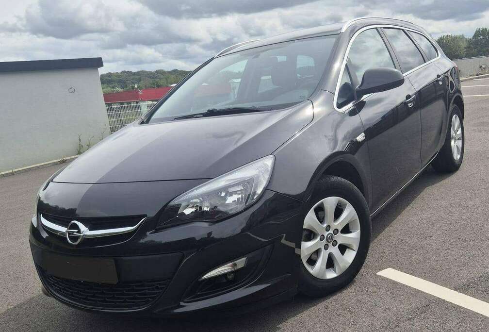 Opel Astra Sports Tourer 1.4 Turbo Essentia (Fleet)