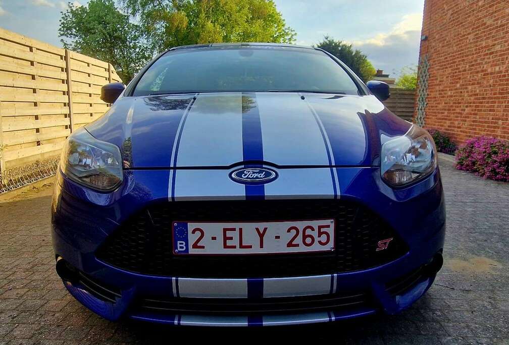 Ford 2.0 EcoBoost ST mit Leder-Sport-Paket