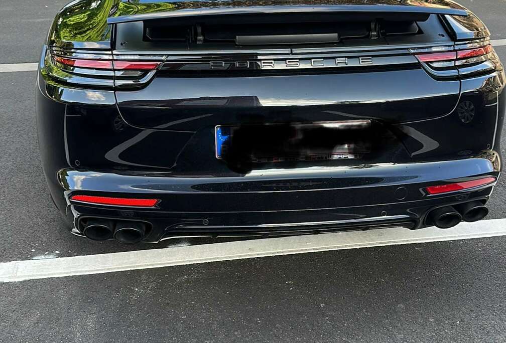 Porsche 4 E-Hybrid