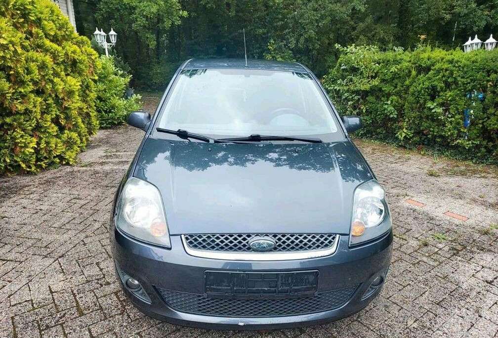 Ford 1.2i Ghia