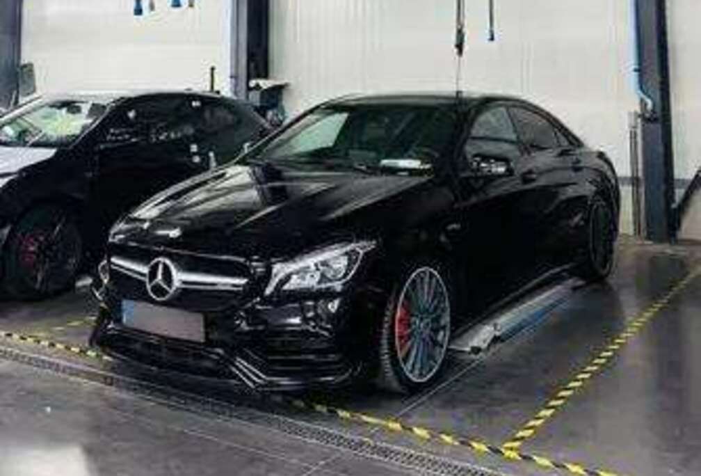 Mercedes-Benz CLA 45 AMG 4-Matic